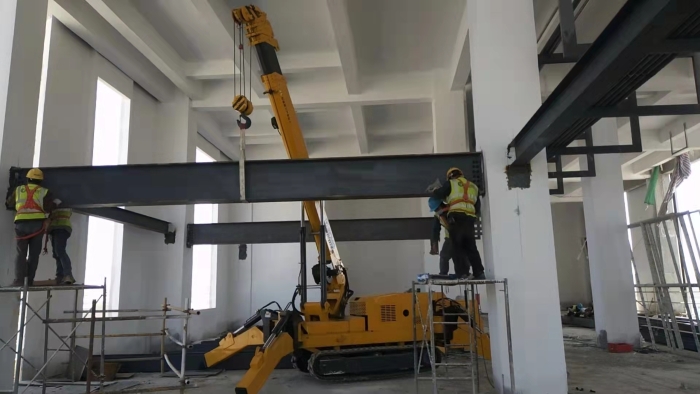 mg不朽情缘蜘蛛起重机狭窄空间作业驾轻就熟