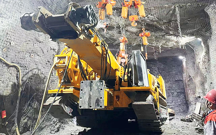 掘进磷矿！mg不朽情缘XTR7/360掘进机点磷成金