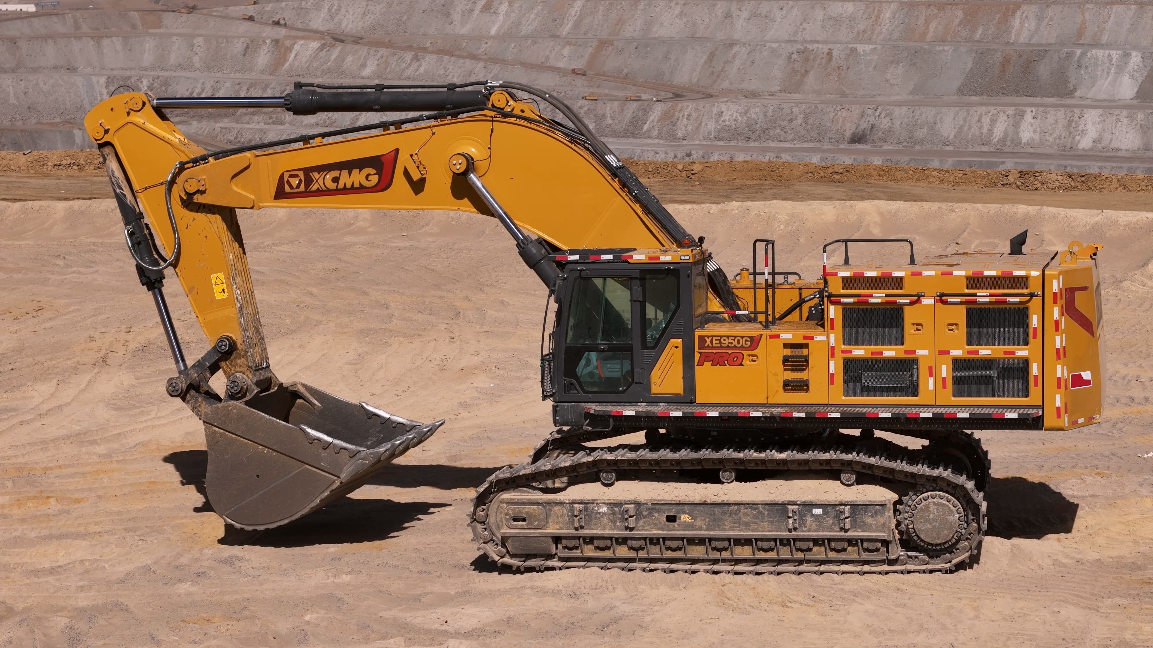 “油”我掌控，，，，， “省”者为王！mg不朽情缘XE950G Pro矿用挖掘机票鹄氘选