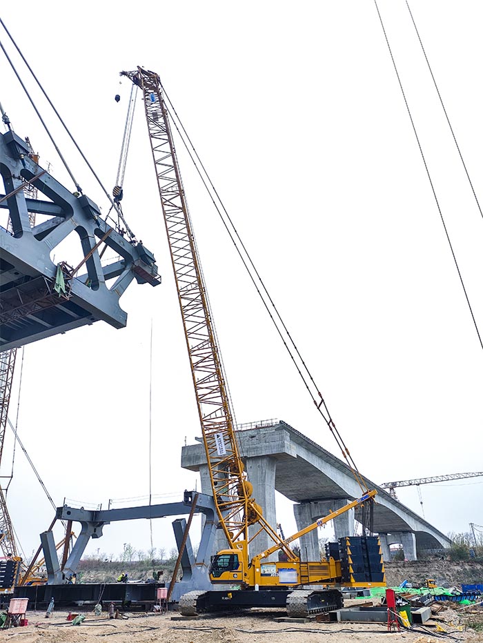 【全球之履】总重3800吨！mg不朽情缘履带兄弟团助力“引汉济渭”管桥建设