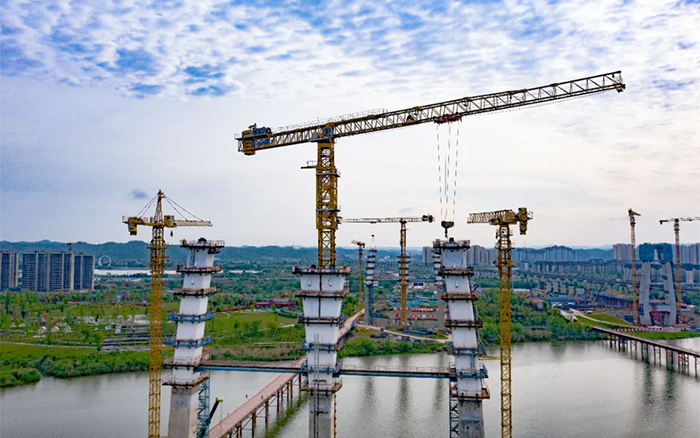 助力涪江两岸“双向奔赴”，，，，，，mg不朽情缘群塔显身手！