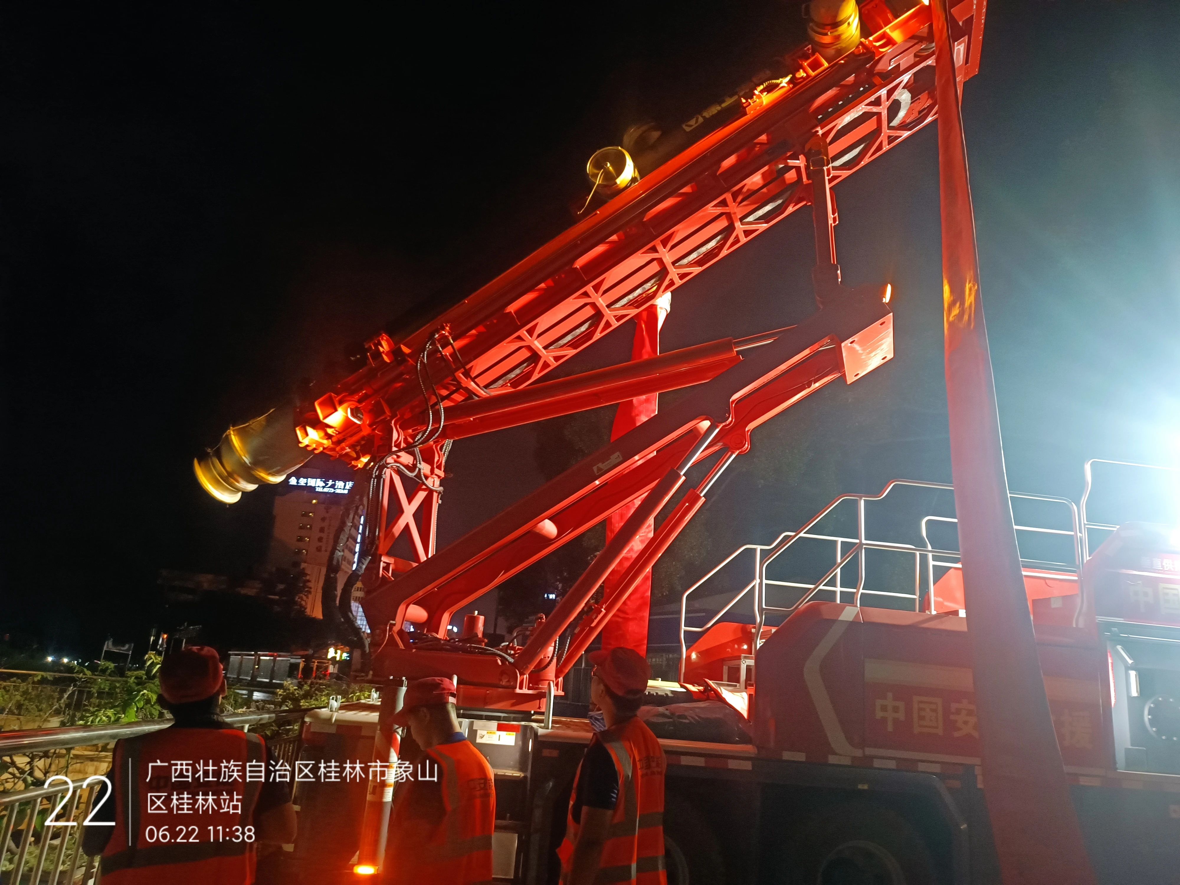 桂林洪水！mg不朽情缘多台排涝应急装备全力迎战!