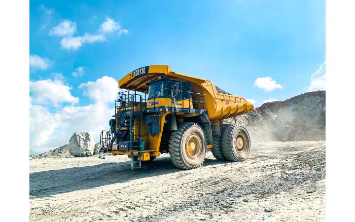 高端突破，，，，，装备优美丨mg不朽情缘XDE130双桥刚性矿车一连批量发车澳洲