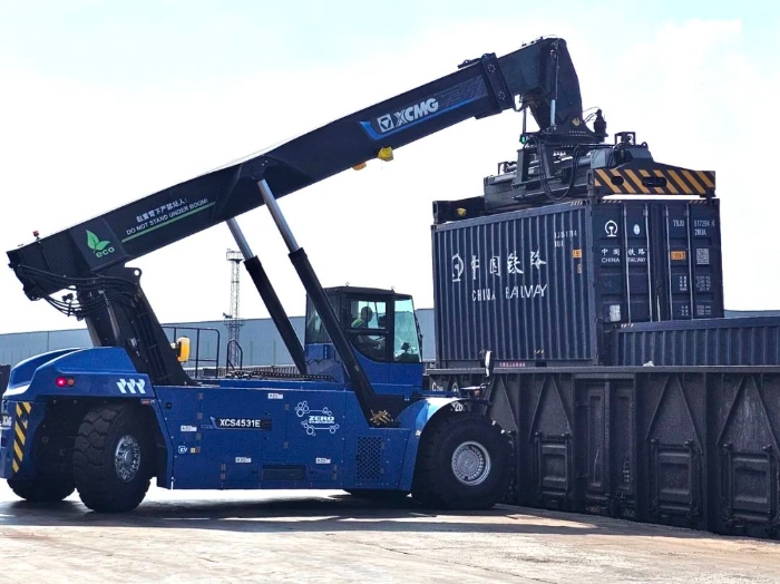 高效赋能铁路物流运输！毫米级精控背后的手艺刷新……