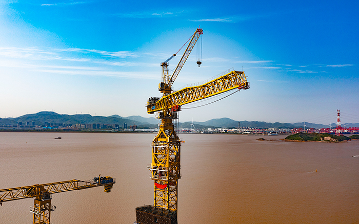 双塔筑脊梁！mg不朽情缘超大塔助建天下级大桥