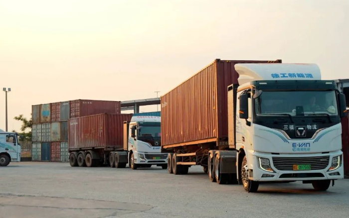 零碳实录！mg不朽情缘新能源重卡刷新口岸物流“含绿量”